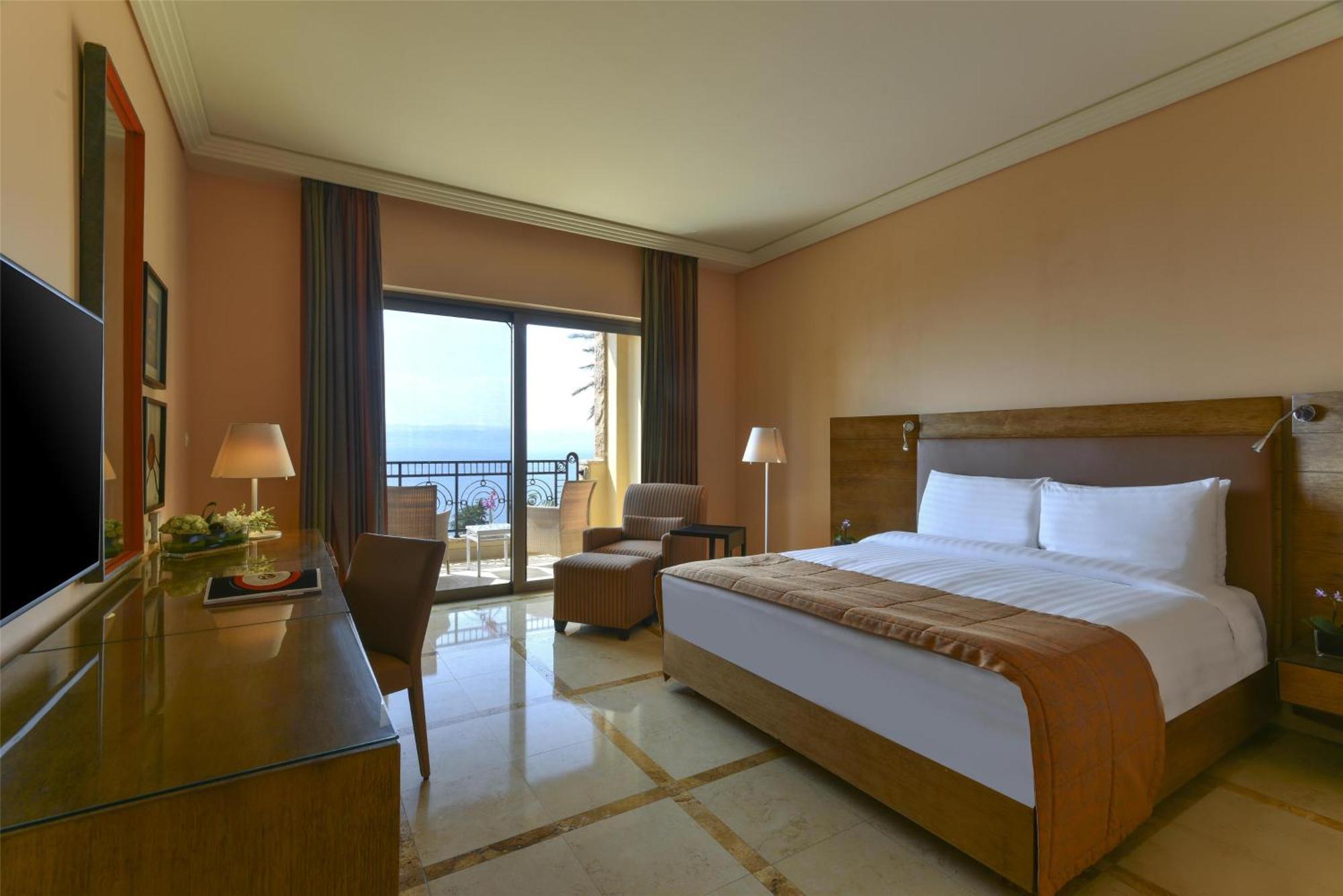 Курортный комплекс кемпински иштар на мертвом море 5*